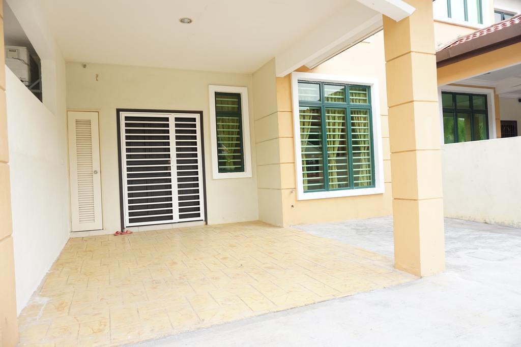 Warisan Indah Homestay near KLIA Sepang Exterior foto